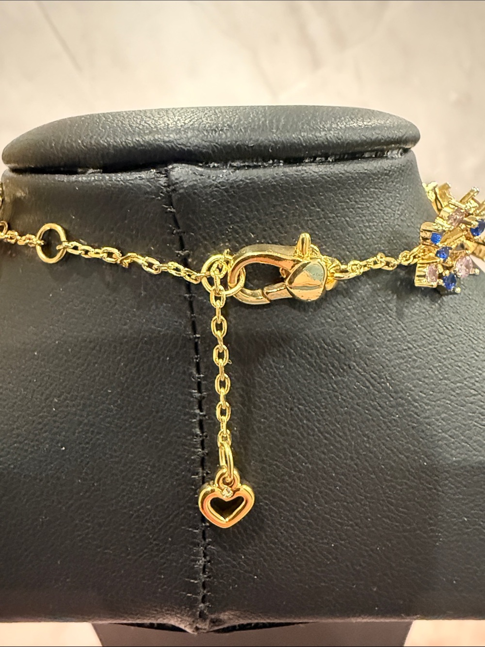 kate spade |♠️| Gold Toned Plated Multicolor Starburst Pendant Bracelet - Picture 2 of 7